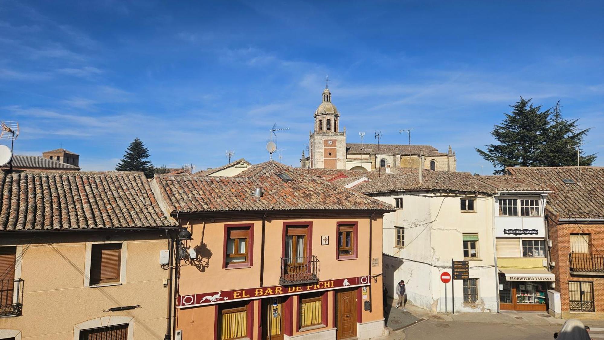 Hostal Albe Carrion De Los Condes Luaran gambar